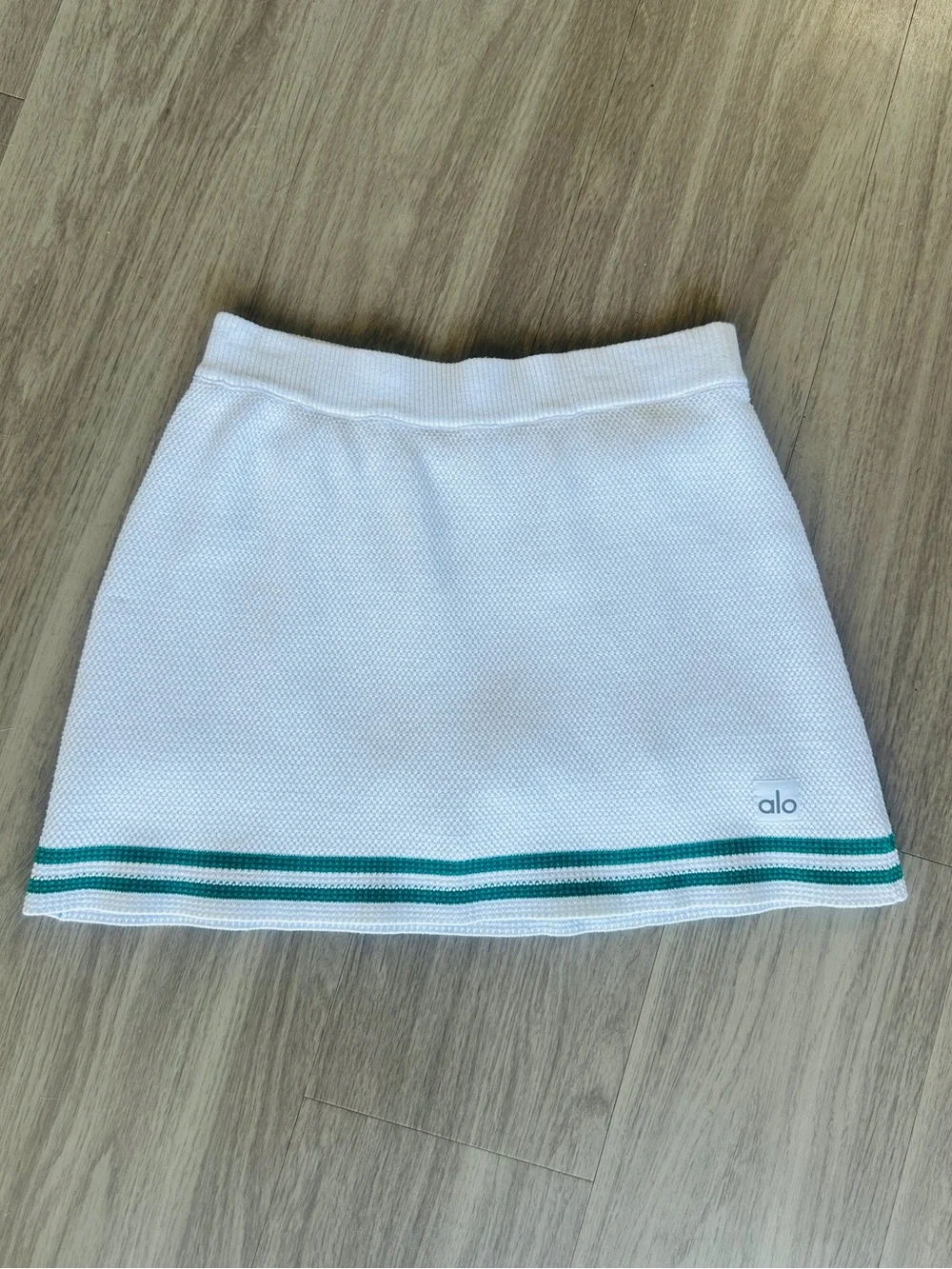 ALO Yoga Tennis Club Knit Skirt White Skirt with Spruce Green Small